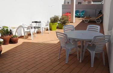 Villa Quica, heated pool - Photo 9