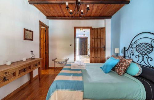 Encantadora casa con piscina privada y chimenea - Foto 10