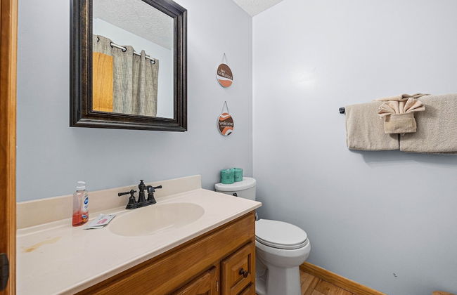 Andy Woods Lodge - 4 Bedrooms, 1.5 Baths, Sleeps 8 4 Home by RedAwning - Foto 17