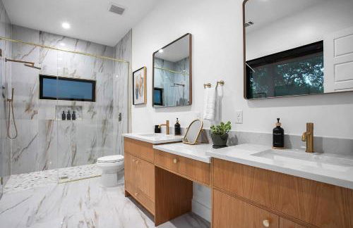 Full Duplex ATX Modern Creekside Retreat 2 Pools - Foto 54