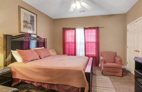 Atlanta Retreat with 2-Car Garage, Fenced Yard home - Foto 12