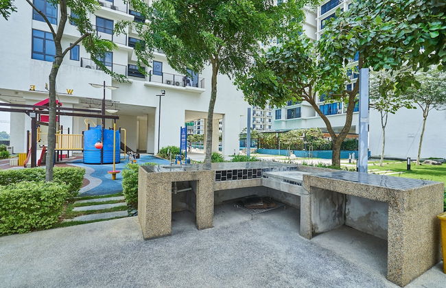 OYO Home 44002 Classic 2br Setia Alam Trefoil. - Photo 34