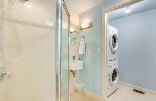 Live Lake Life! Enchanted Oaks Gem with Private Dock - Foto 19