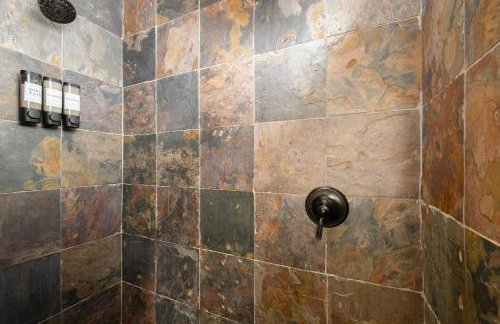 Lake Keowee’s Cabin By The Cove, Boat & PWC Option - Foto 38