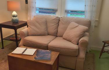 The Acorn includes fire pit, swimming, hiking and nature - Foto 17