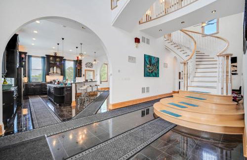 The Starlight Tower Manor, River, Arcades, Observatory, Theater - Foto 56