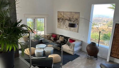 El Cortijo - Photo 4