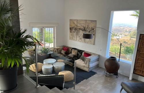 El Cortijo - Photo 4