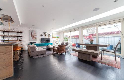 Charming 3BR Shoreditch Duplex Loft with Balconies - Foto 1