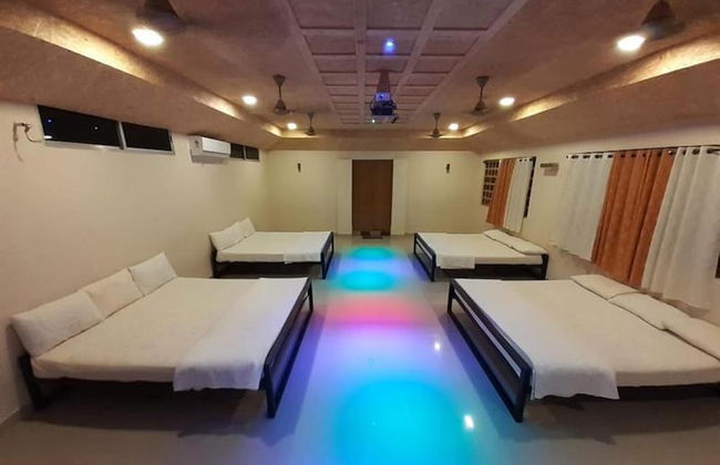 Room in Lodge - Royal Cottage, Anaimalai Multiple Room - Foto 8