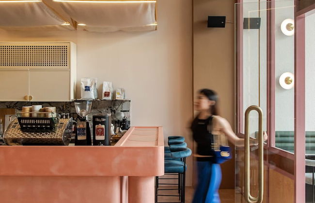 Ami Suites - Photo 43