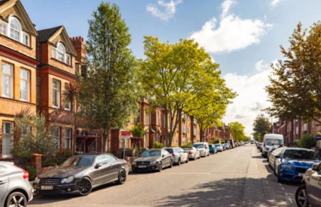 The Streatham Hill Wonder - Spacious 4bdr House With Garden and Terrace - Foto 41