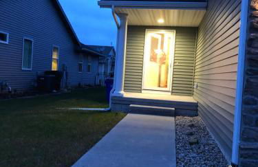 Brand new duplex - Photo 4