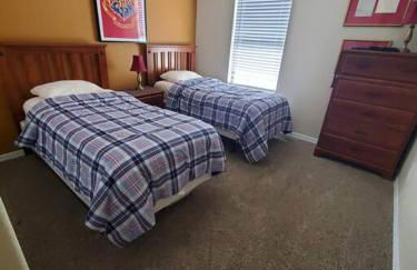 Spacious 5 bdrm 4 bth pool home, game room New Year special close to Disney, Epic Universe Spring Break Special - Foto 28