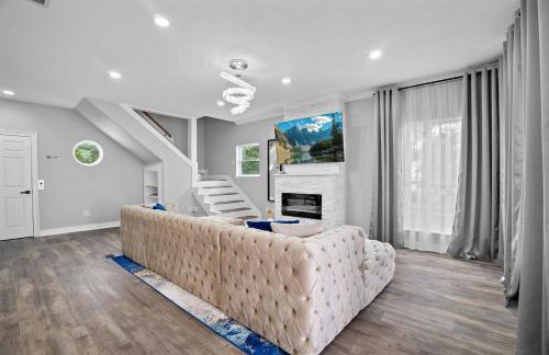 Waterfront Home with Views - Hot Tub & Movie Theatre - Foto 13