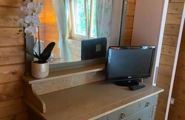 4 bedroom Lodge Hotub-Pool in Surrey UK - Photo 74