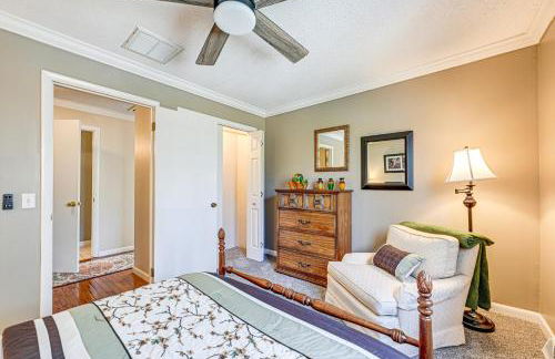 Lakefront Cabin Retreat with Dock in Robbinsville! - Foto 17