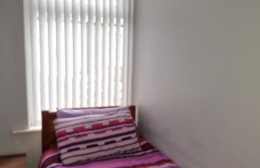 Newly Refurbished 2- Bed Stylish Home - Foto 10