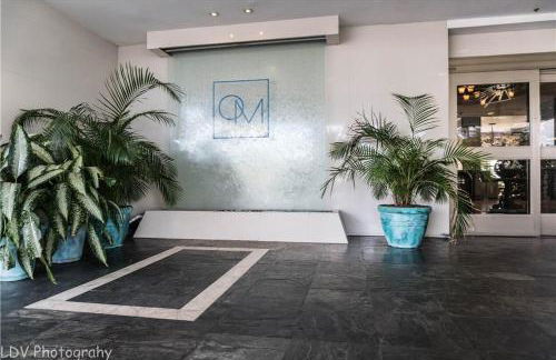 Oceanview on SAND located in Ocean Manor Resort Fort Lauderdale Beach 2 bed 2 bath spacious corner unit partial ocean view - Foto 20