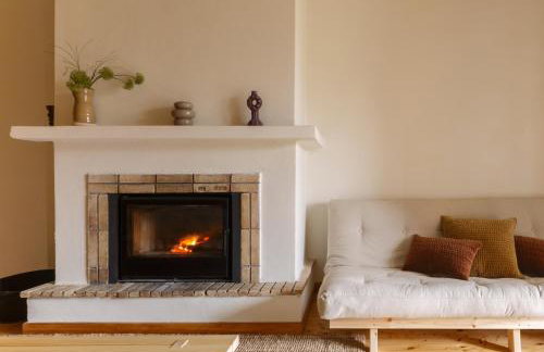 VYTINA LOFTS - Cozy 2-Level Loft Apartments with Fireplace & Mountain Views - Photo 30