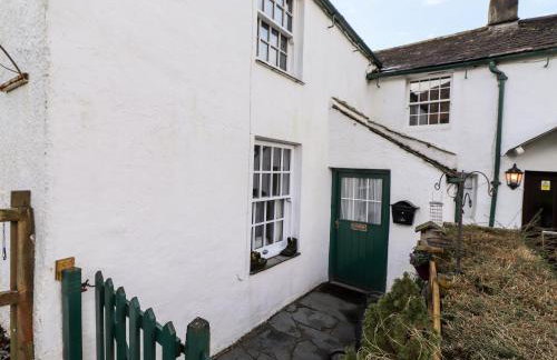 Castle Lodge - Photo 2