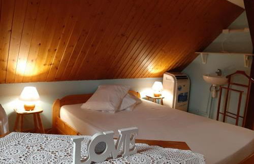 Appartement cosy au cœur de Vagney, proche commerces et sentiers, terrasse et cheminée, à 15km Gérardmer - FR-1-589-304 - Foto 8