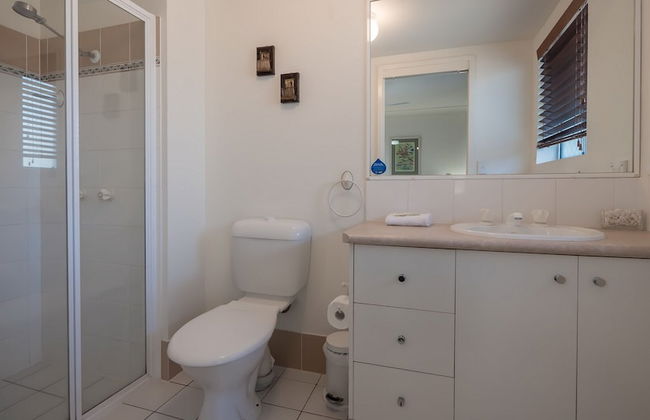 Sanctuary Lake Apartments - Foto 32