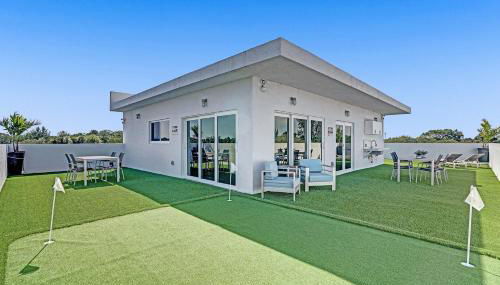 Cozy Unit wMini-Golf Balcony - Photo 4, Other