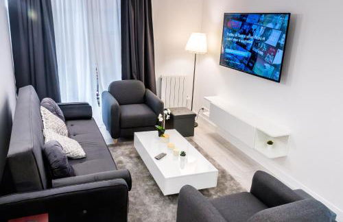 D&E - PARIS-DISNEY - HOLIDAYS APARTMENT - APPARTEMENT DE VACANCES - 5 CHAMBRES- 5 SDB - 5 BEDROOMS - 5 BATHROOMS - Netflix - Foto 3