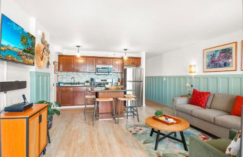 Mountain View Condo with King or Queen Bed and Parking - Photo 16