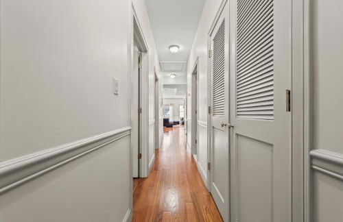 HUGE Cozy Jersey City Oasis with Double Balcony - 20 mins to NYC - Foto 8