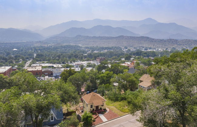 2brdowntown Occmountain Views & Grill - Photo 55