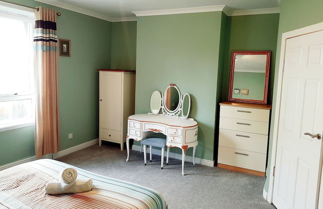 Warm Cosy Family Home With Free Parking - Foto 14