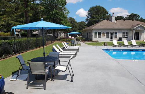 Spacious 1 Bed 15 Bath Towmhome I Ellenwood - Foto 19