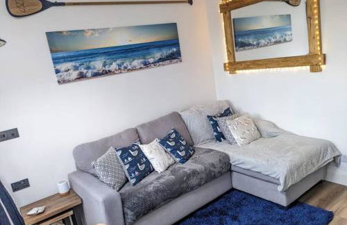 Modern cosy apartment walking distance to many cove beaches and coast path walks as well as the famous Helford river - Foto 23