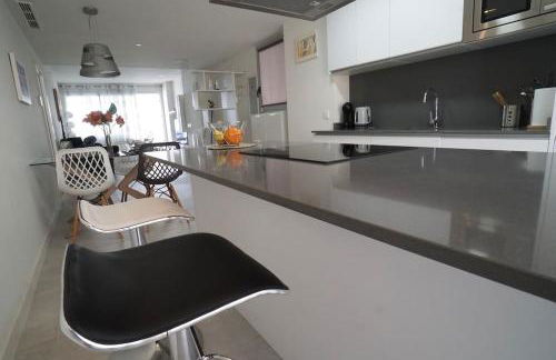 Deluxe sea view apartment with a swimming pool - Foto 15