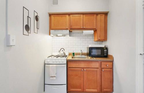 1BR Stylish & Modern Chicago Apartment - Kenwood 508 rep - Photo 16