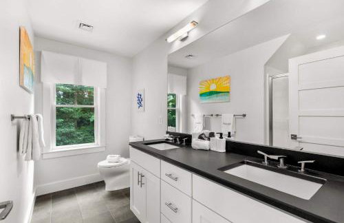 Family Friendly Home Mins to Beach and Downtown - Photo 23