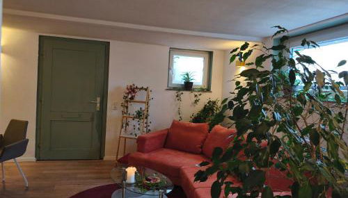 statt HOTEL - Frisch, Frech und Farbenfroh - Helle Souterrainwohnung - Photo 5