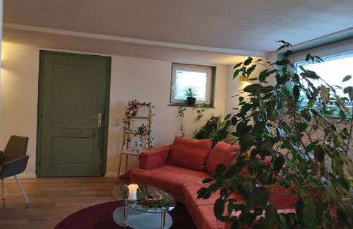 statt HOTEL - Frisch, Frech und Farbenfroh - Helle Souterrainwohnung - Photo 5