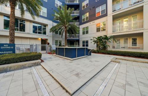 Stylish 2BR w Pool Pet-Friendly Unit #13 - Foto 37