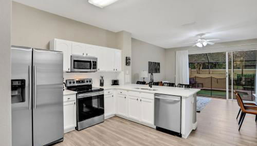 Elegant Townhome w Water Park near Disney Parks - Foto 5