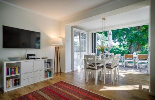 Traumhaus Auri in Prerow Ostsee auf dem Darß mit Kamin und Sauna und Garten - Foto 7