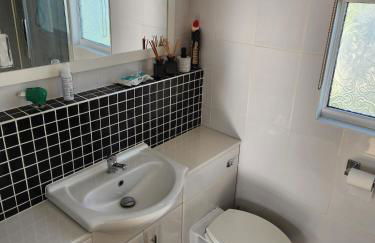 Charming 2-Bed Chalet - Foto 12