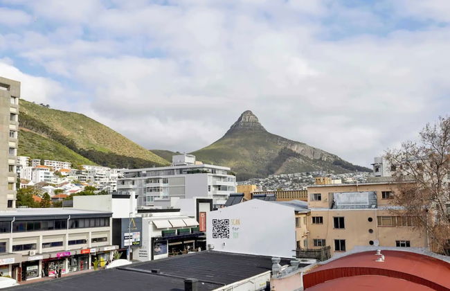 Bright and Stylish Beachfront Apartment - Foto 27