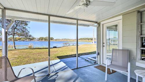 Private Dock and Grill Sunny Lake Weir Retreat! - Foto 1