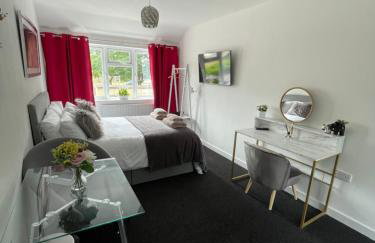 Large Stylish 2 Bedroom Apartment Stevenage Sleep 6 - Foto 24