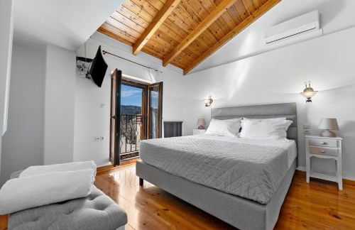 Myrtillo I Luxury Traditional House - Photo 1