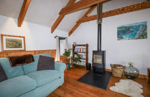 Coombe Barn - Photo 4