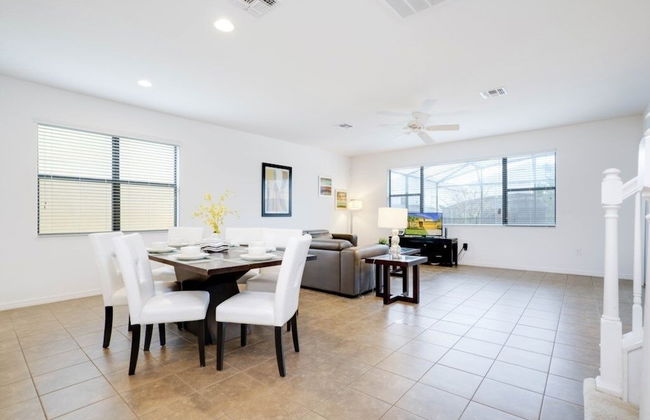 Beautiful 4 Bedroom Home Near Disney! 4 Villa by Redawning - Foto 27